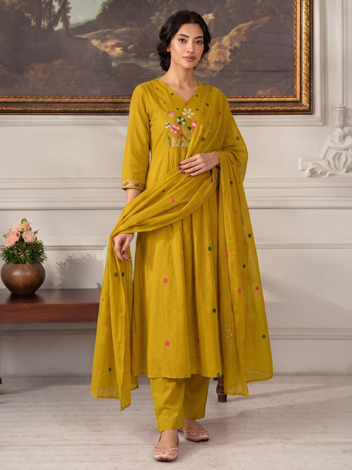 Yellow Embroidered Chanderi Kurta With Pant &amp; Dupatta