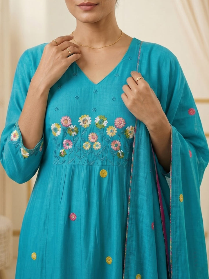 Rama Green Embroidered Chanderi Kurta With Pant &amp; Dupatta