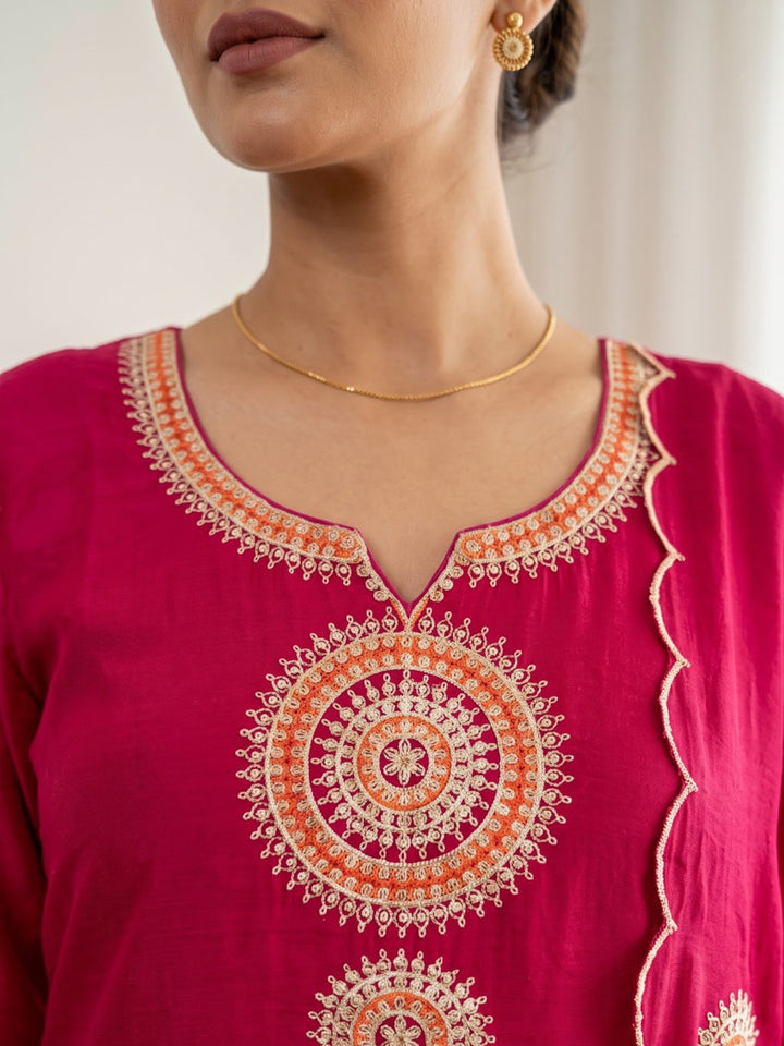 Rani Printed Chanderi Kurta With Pant &amp; Dupatta
