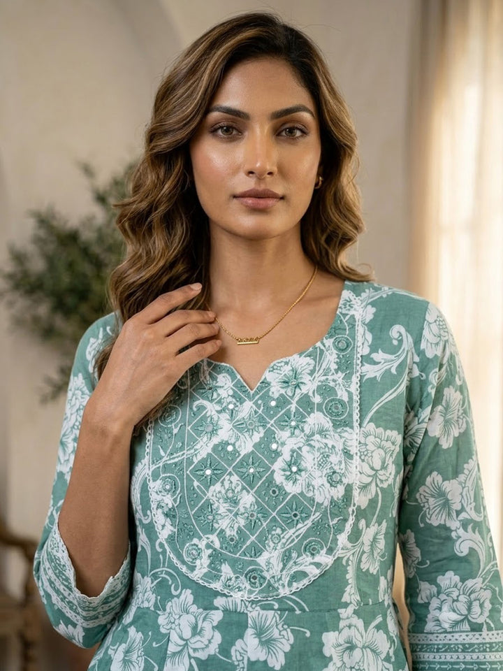Green Printed Cotton Blend Kurta With Pant &amp; Dupatta