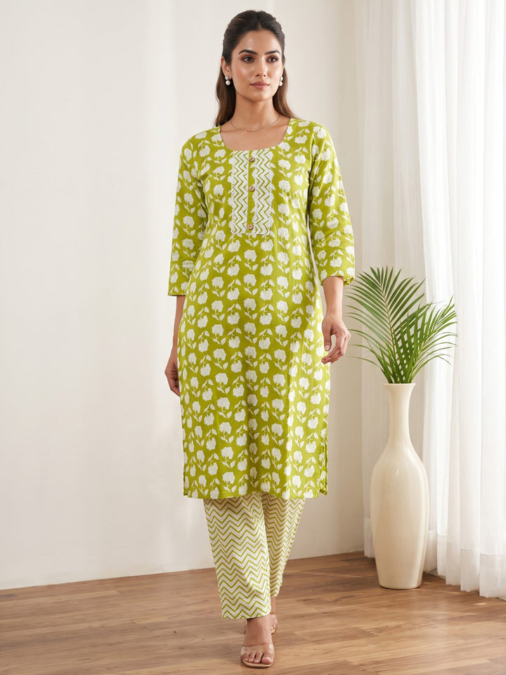 Green Printed Cotton Blend Kurta Set