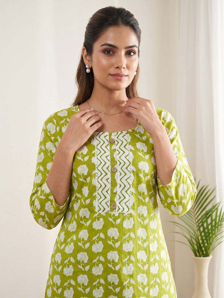 Green Printed Cotton Blend Kurta Set