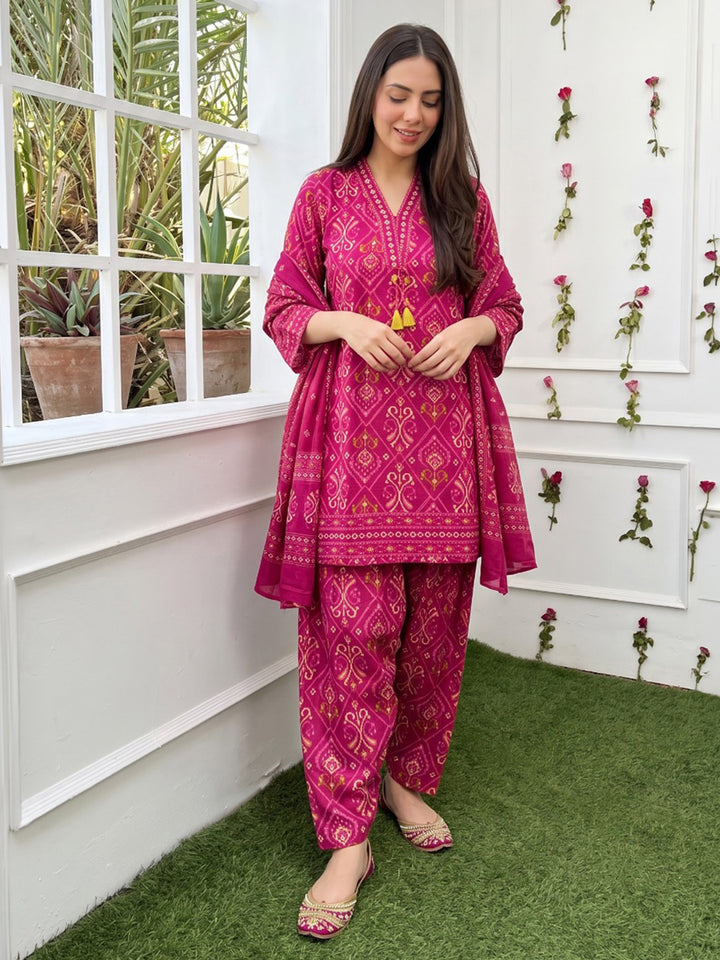 Pink Printed Cotton Blend Kurta With Pant &amp; Dupatta