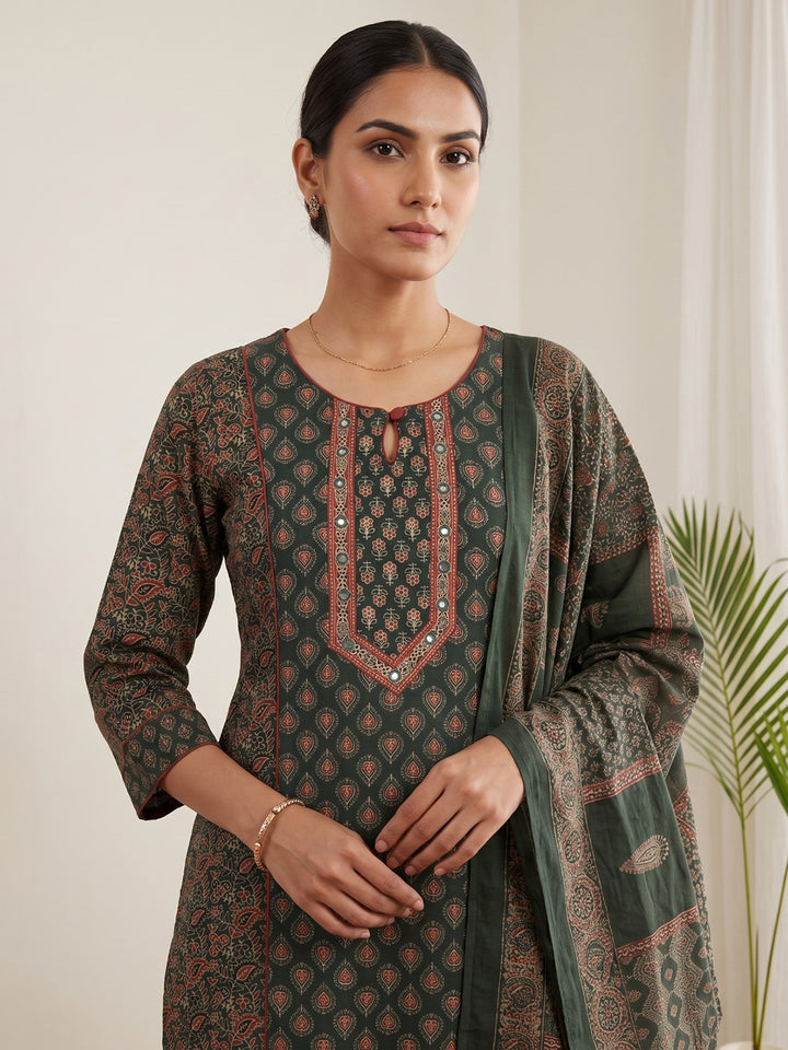 Green Embroidery Cotton Blend Kurta With Pant &amp; Dupatta