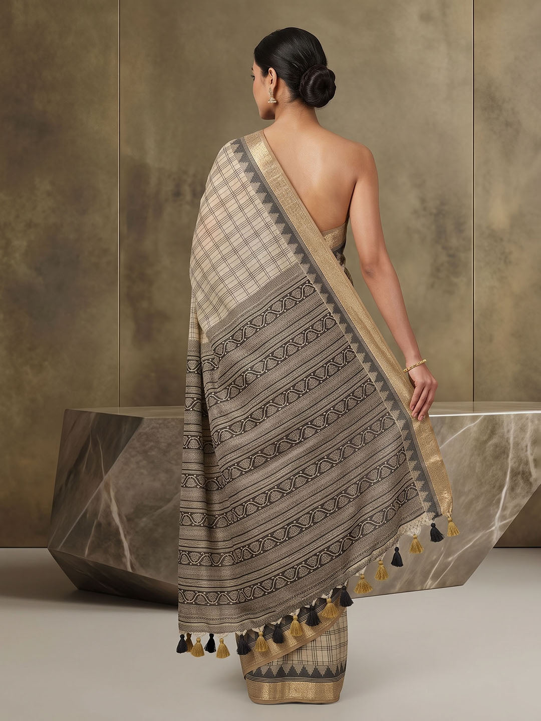 Off White Linen Blend Printed Saree