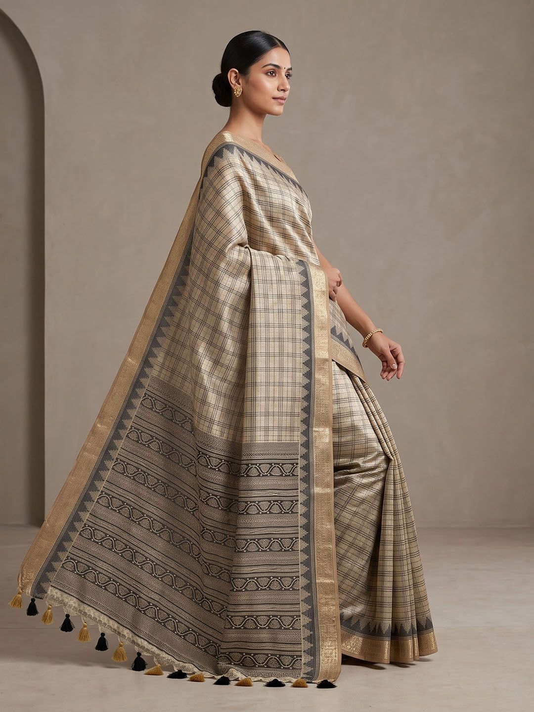 Off White Linen Blend Printed Saree