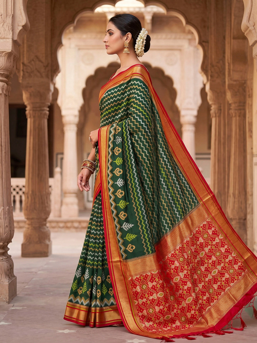 Bottle Green Woven Design Art Silk Kanjivaram Saree