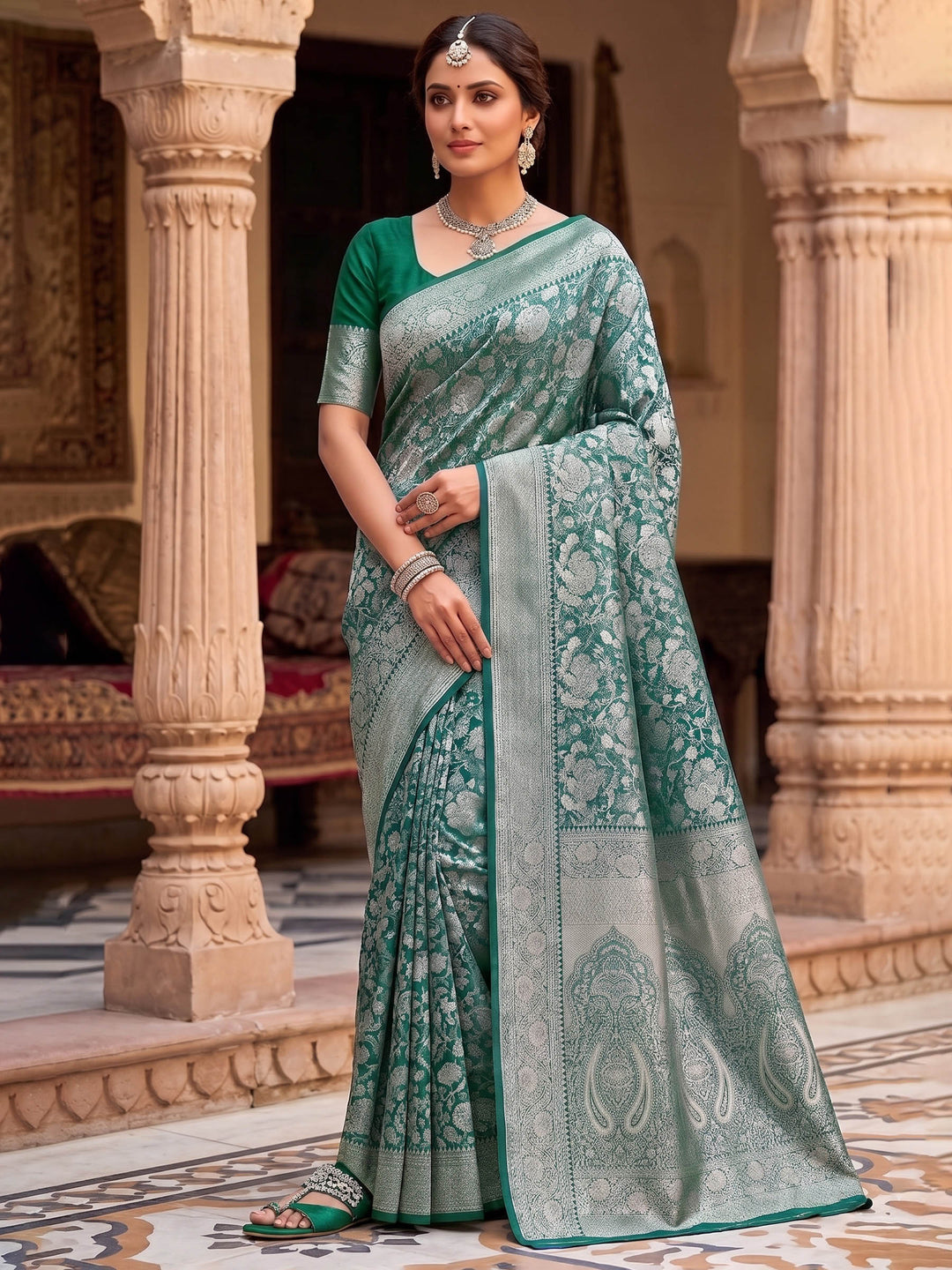 Green Woven Design Art Silk Kanjivaram Saree