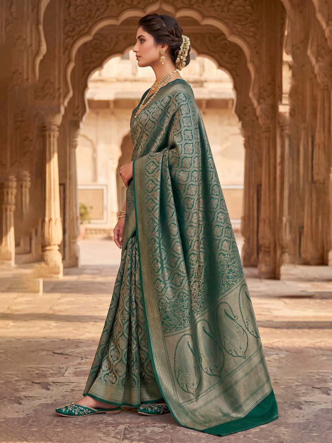 Green Woven Design Art Silk Kanjivaram Saree