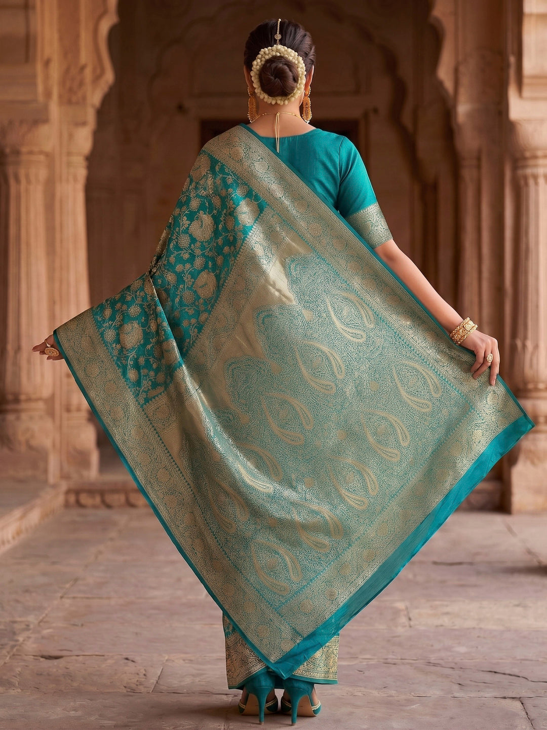 Blue Woven Design Art Silk Kanjivaram Saree