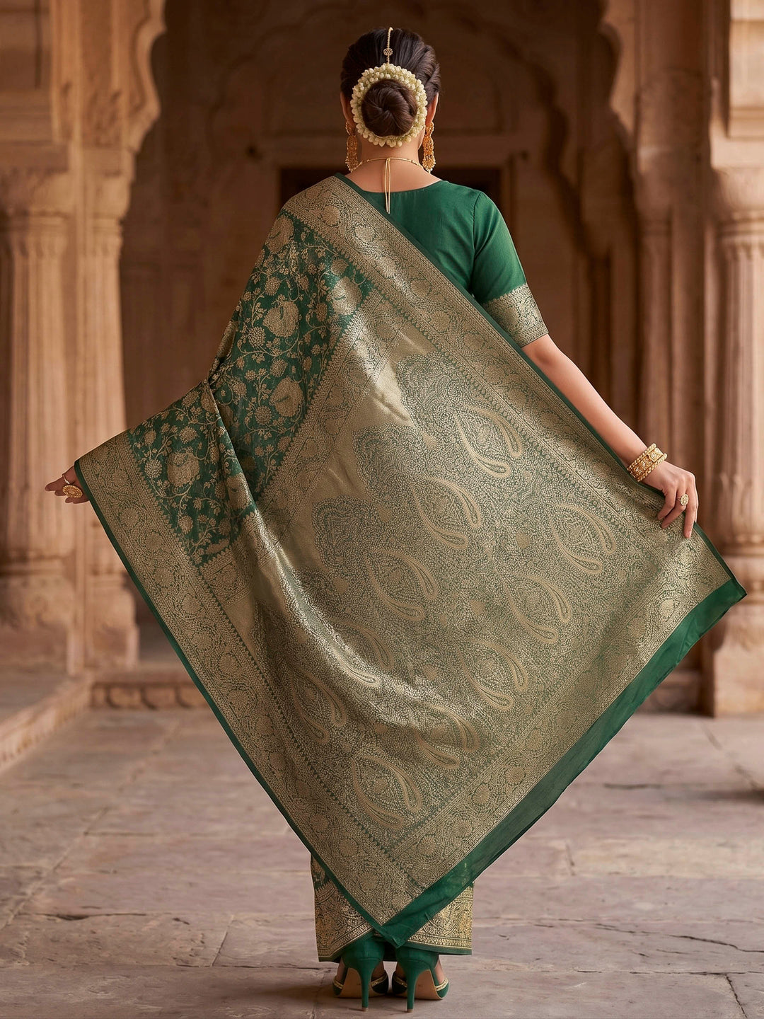 Green Woven Design Art Silk Kanjivaram Saree