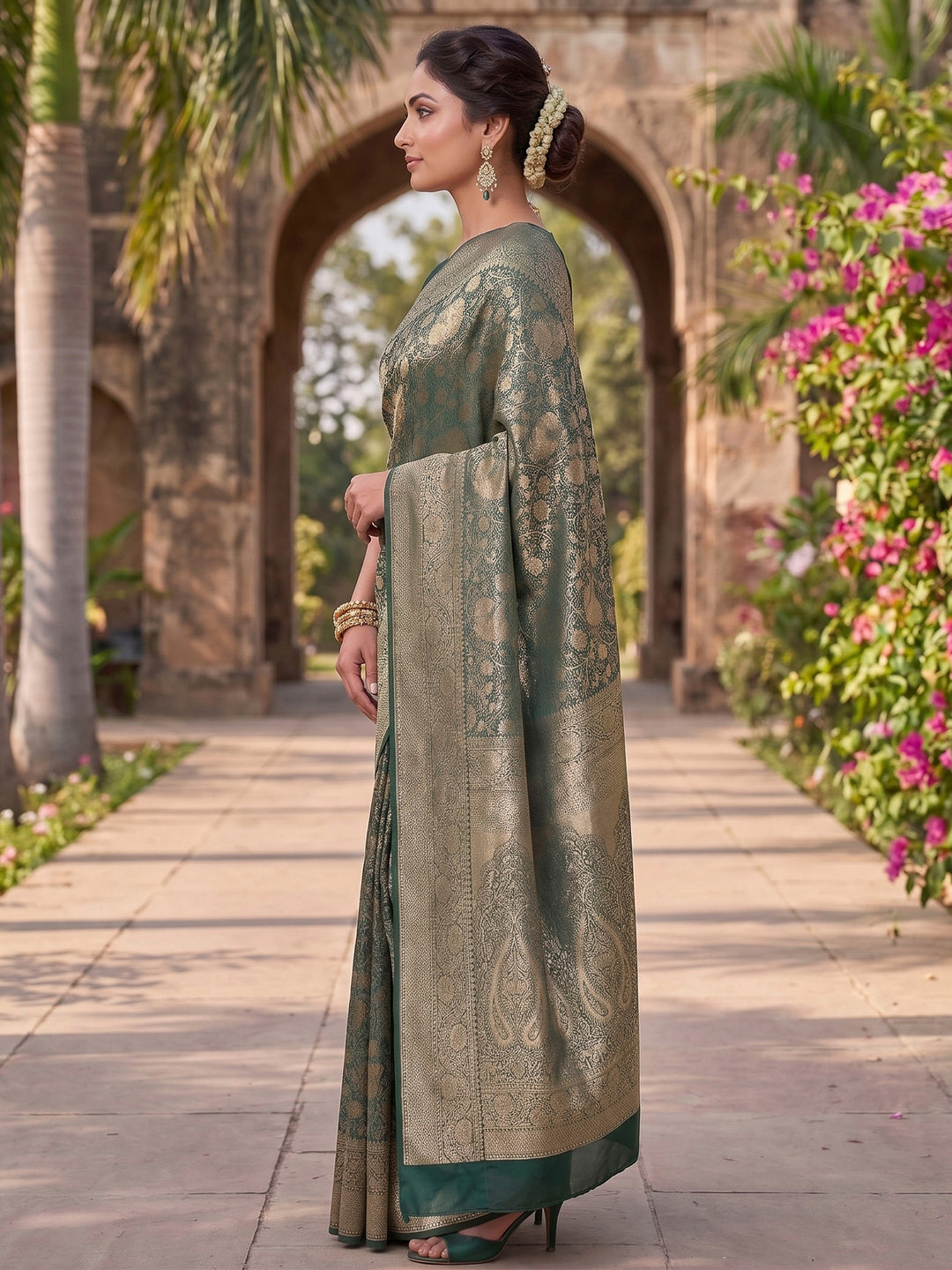 Green Woven Design Art Silk Kanjivaram Saree