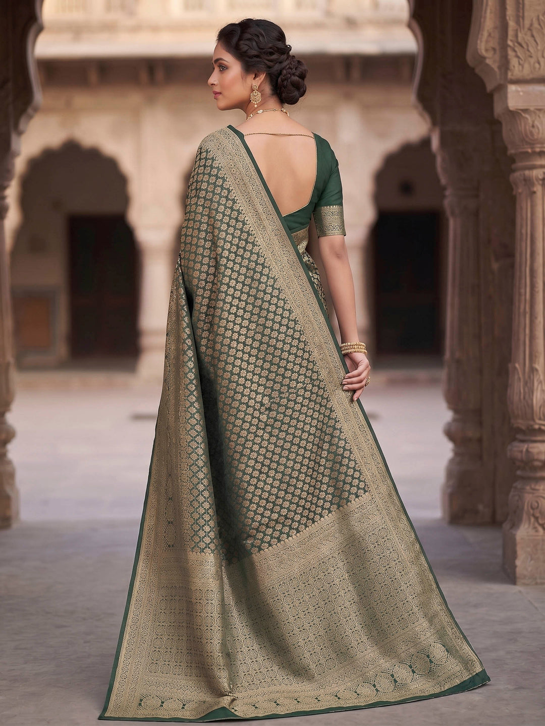 Green Woven Design Art Silk Kanjivaram Saree