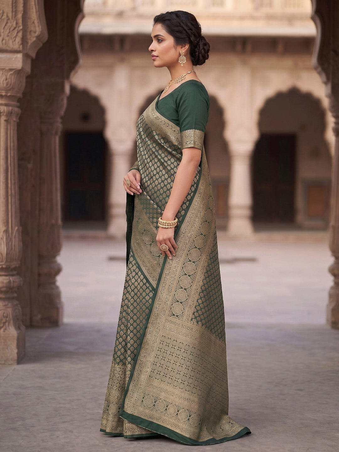 Green Woven Design Art Silk Kanjivaram Saree