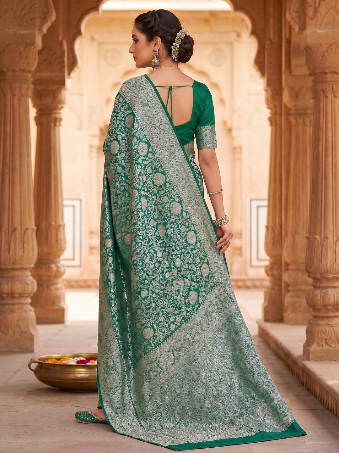 Green Woven Design Art Silk Kanjivaram Saree