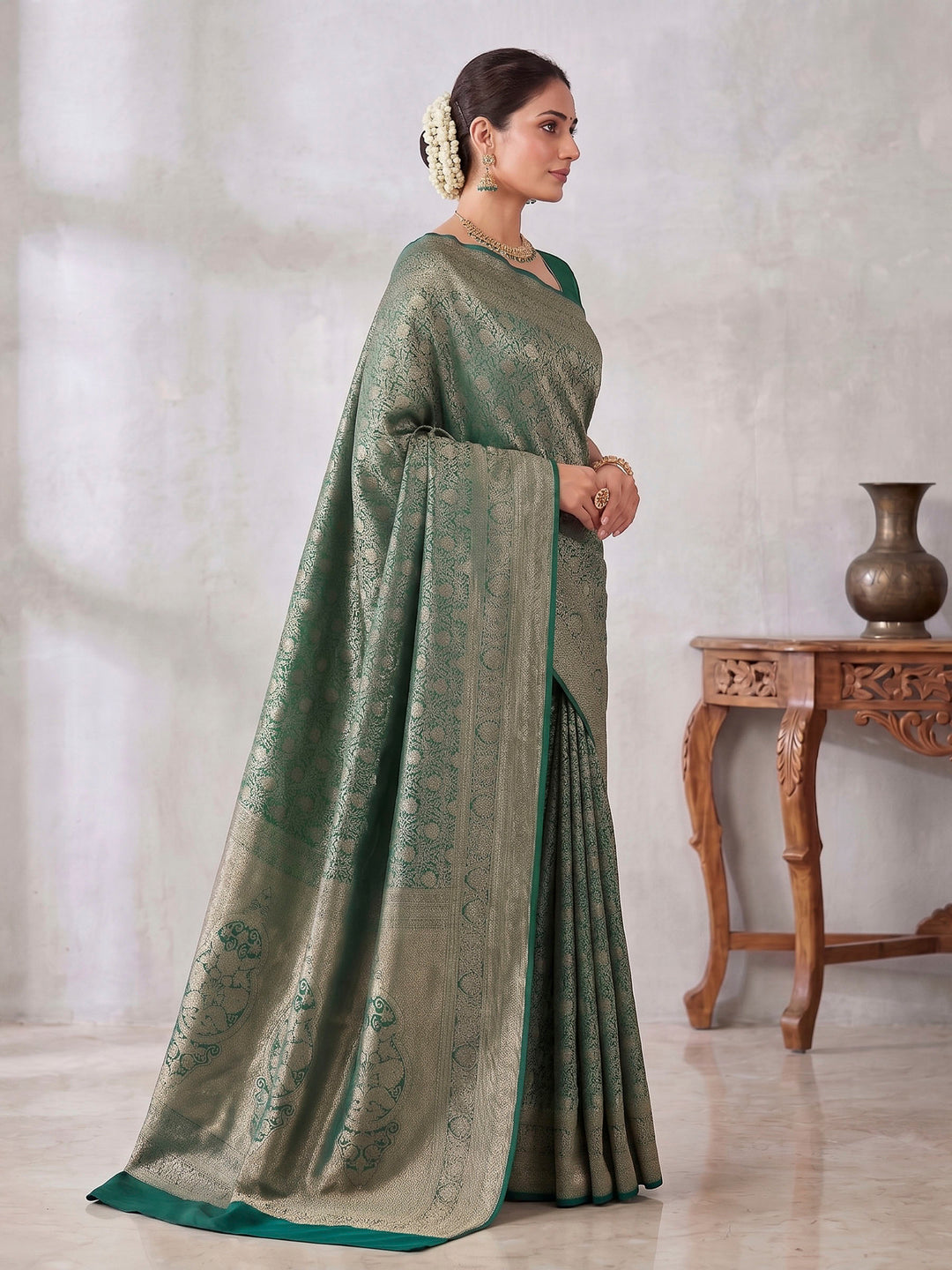 Green Woven Design Art Silk Kanjivaram Saree
