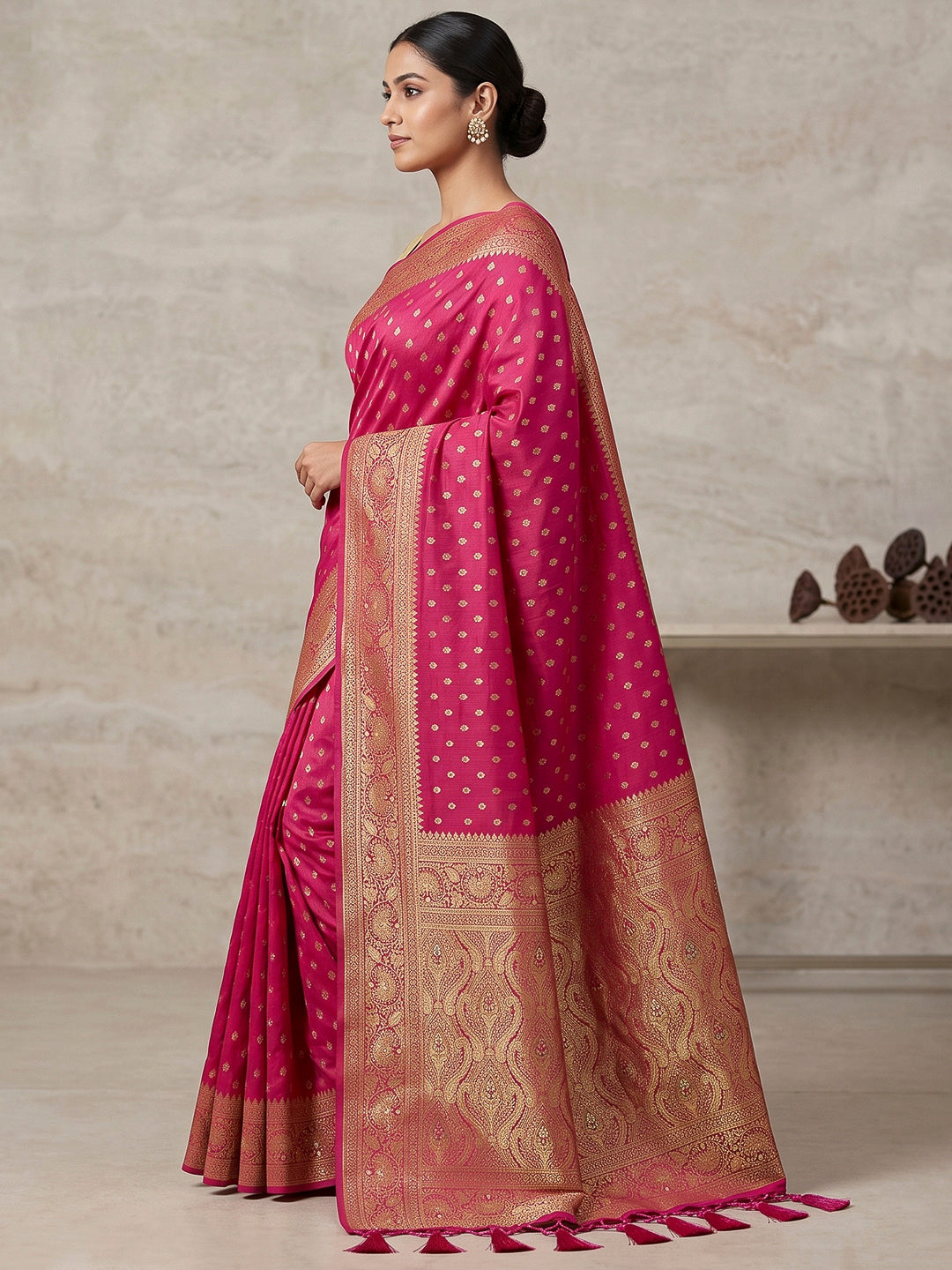Rani Woven Design Dola Silk Saree