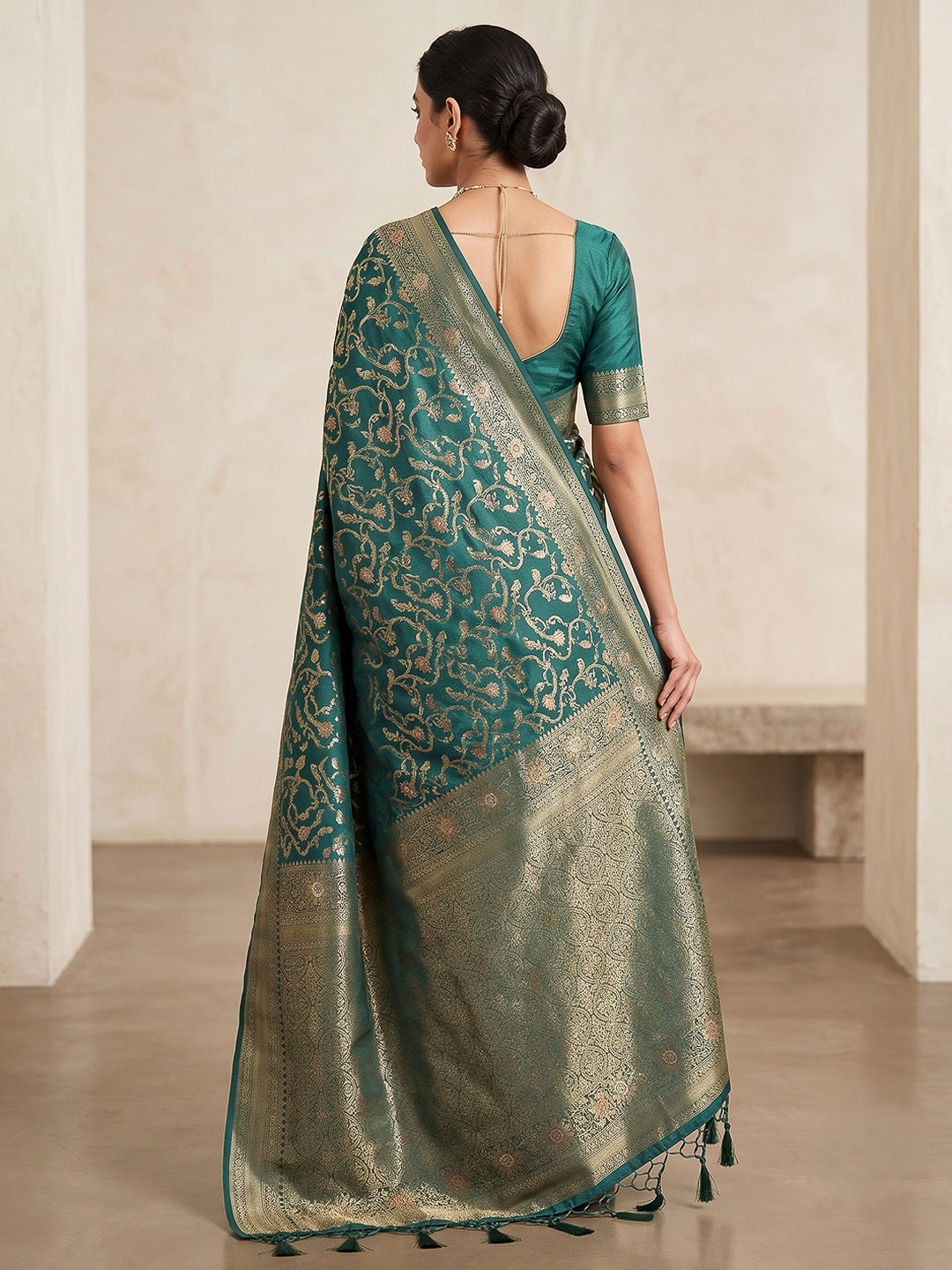 Green Woven Design Dola Silk Saree