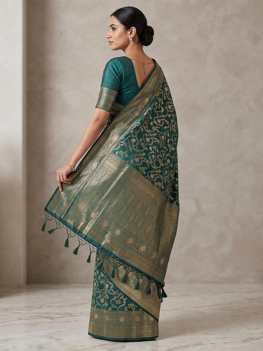 Green Woven Design Dola Silk Saree