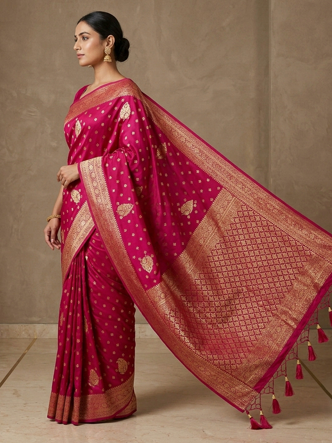 Rani Woven Design Dola Silk Saree