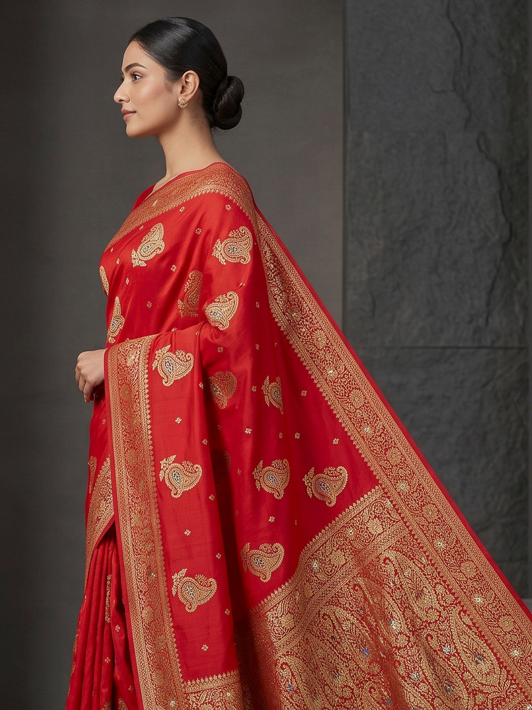 Red Woven Design Dola Silk Saree