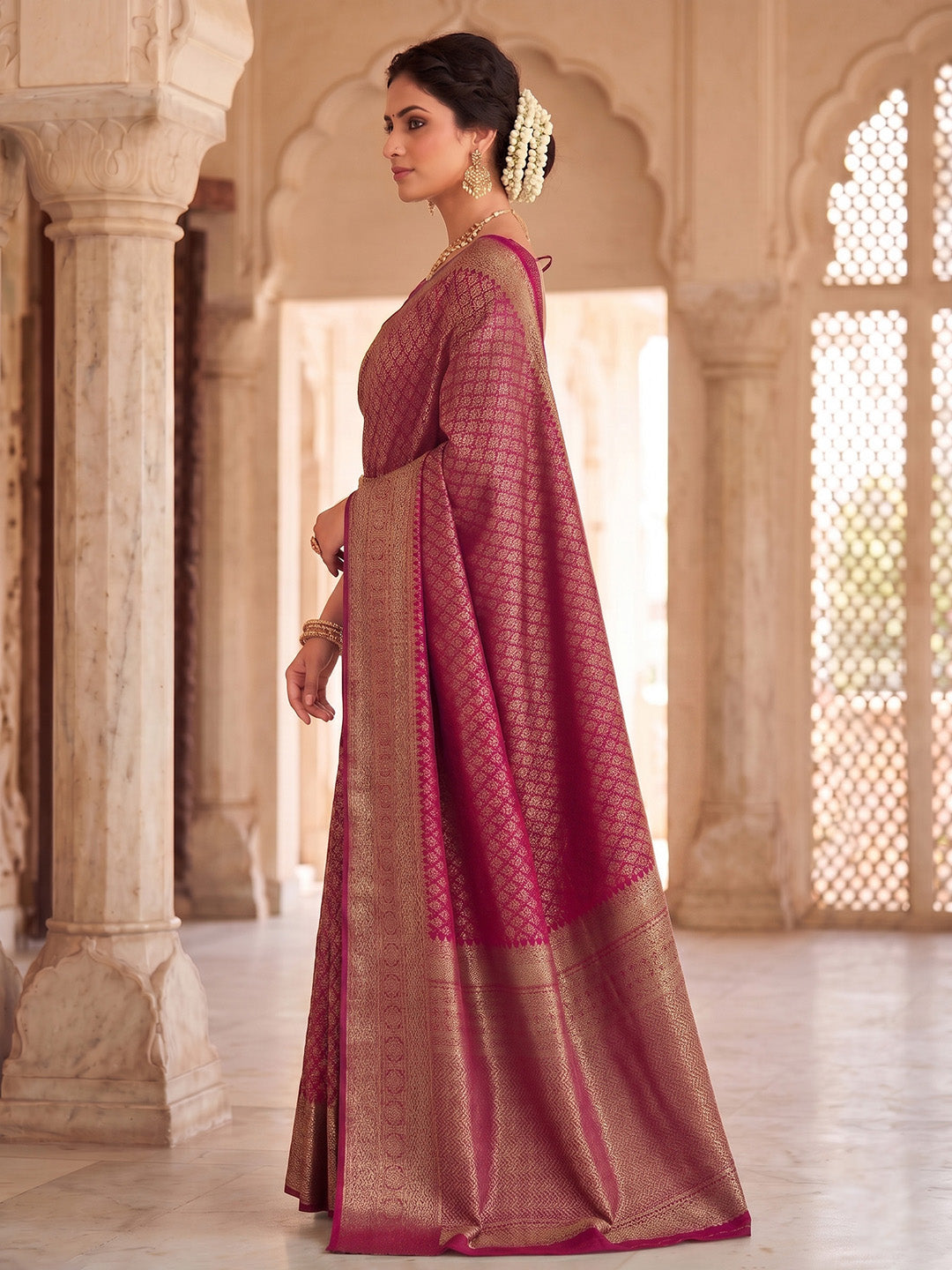 Rani Woven Design Art Silk Kanjivaram Saree