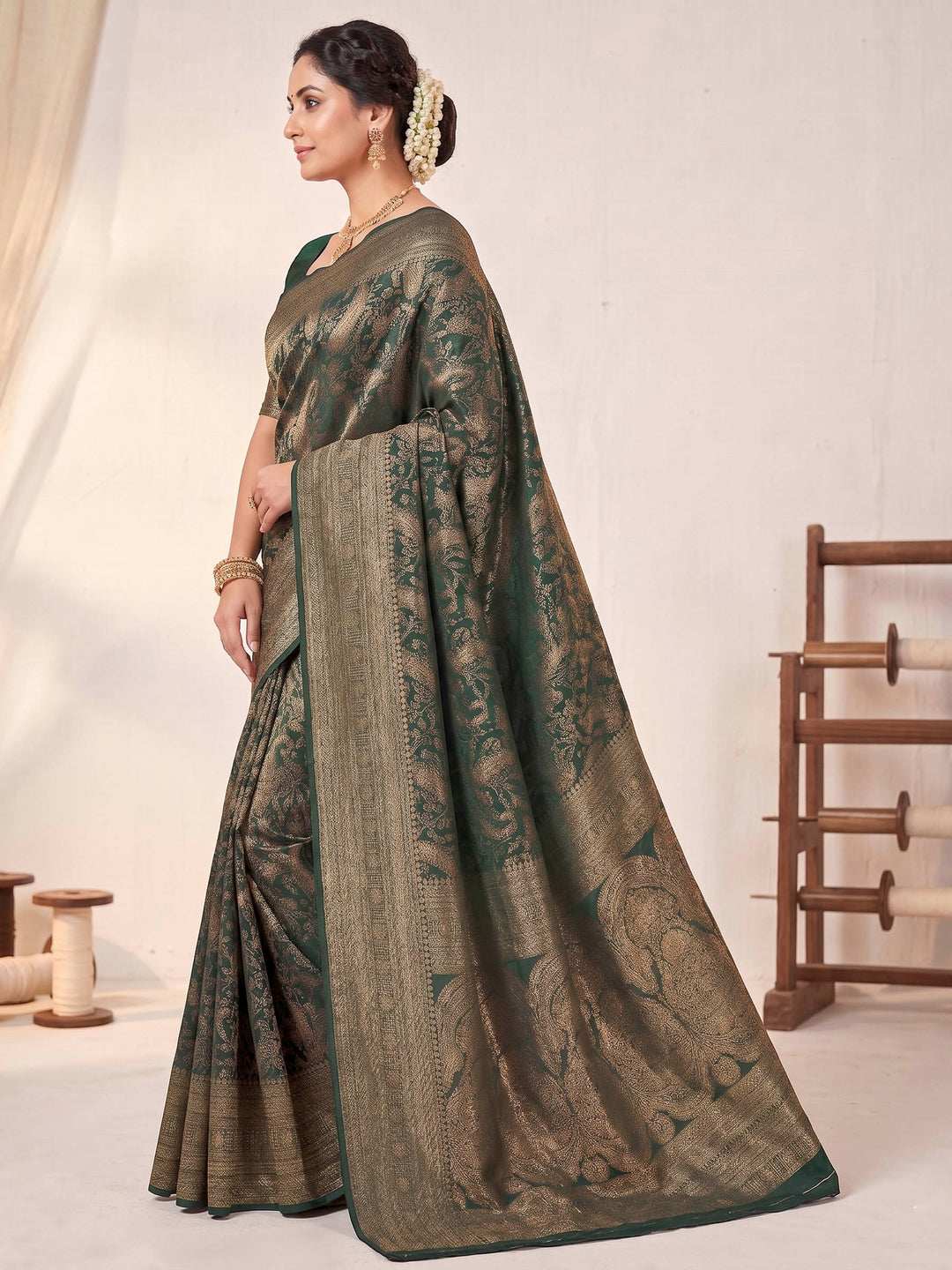 Green Woven Design Art Silk Kanjivaram Saree