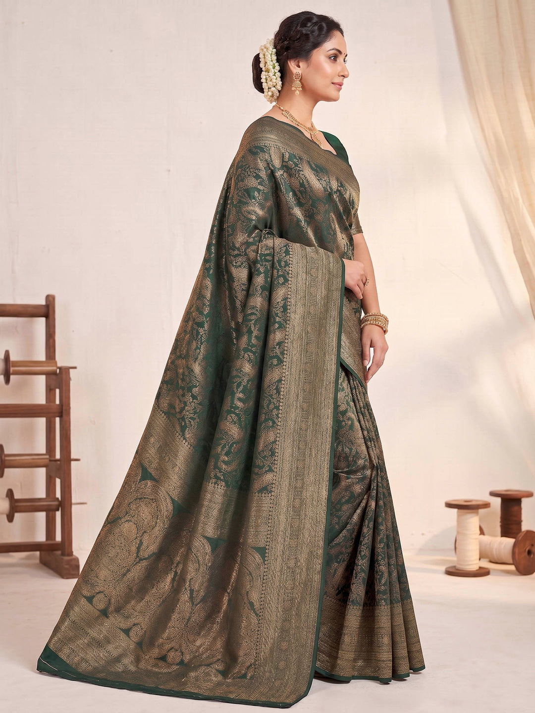 Green Woven Design Art Silk Kanjivaram Saree