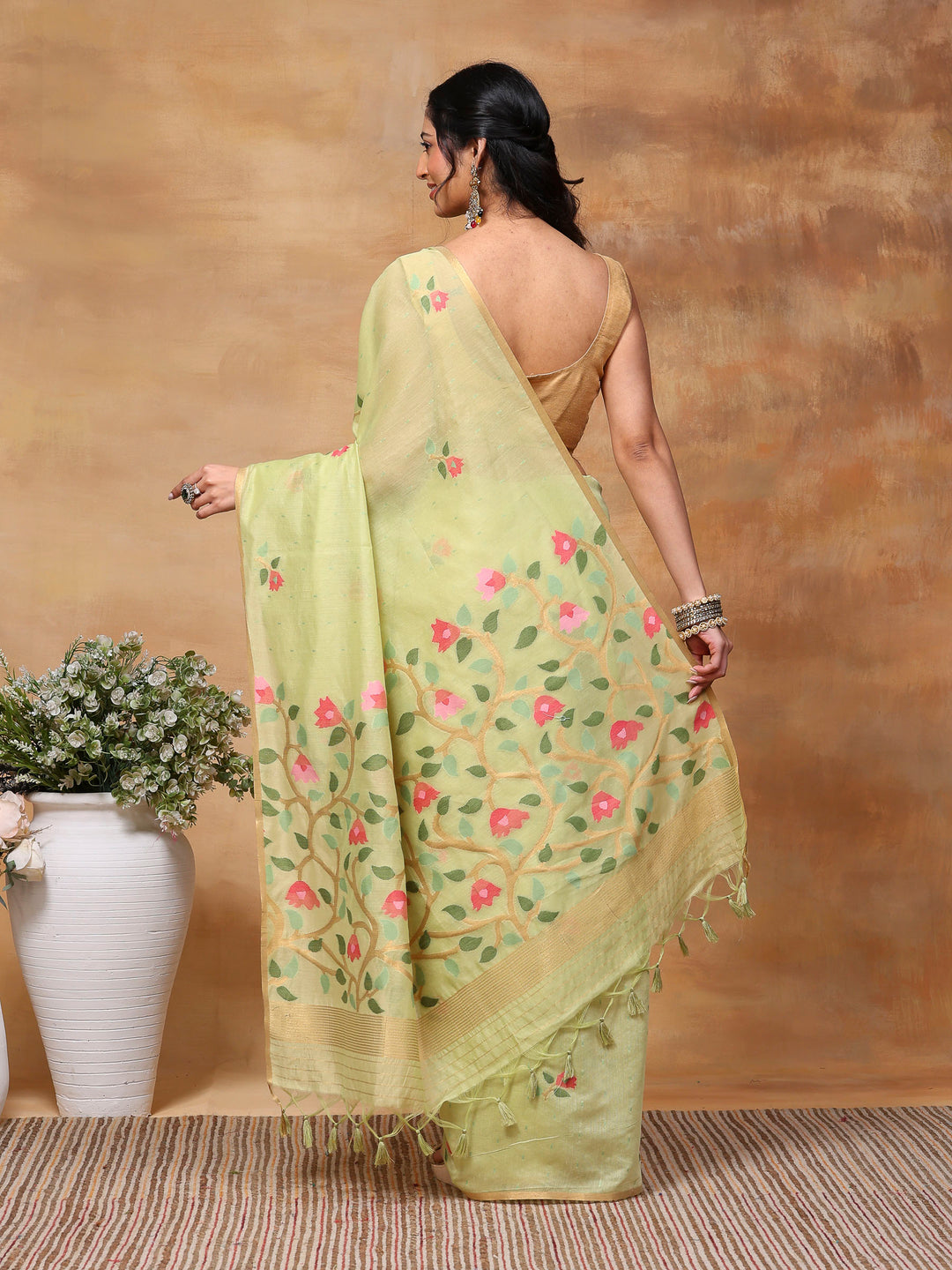 Woven Design Tussar Silk Saree
