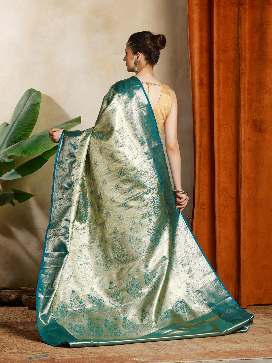 Green Kalamkari Woven Design Art Silk Saree