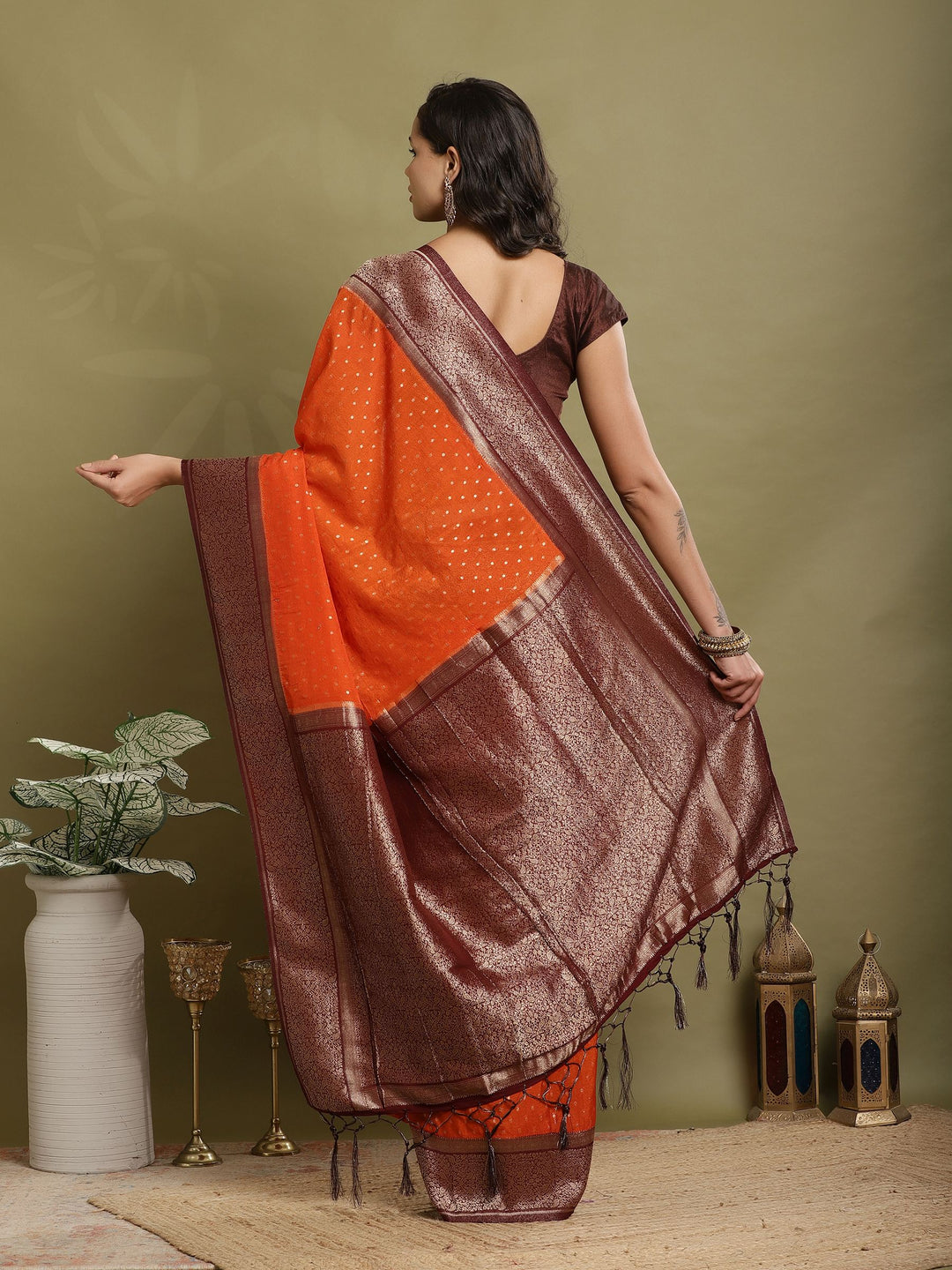 Polka Dot Woven Booti Crepe Saree