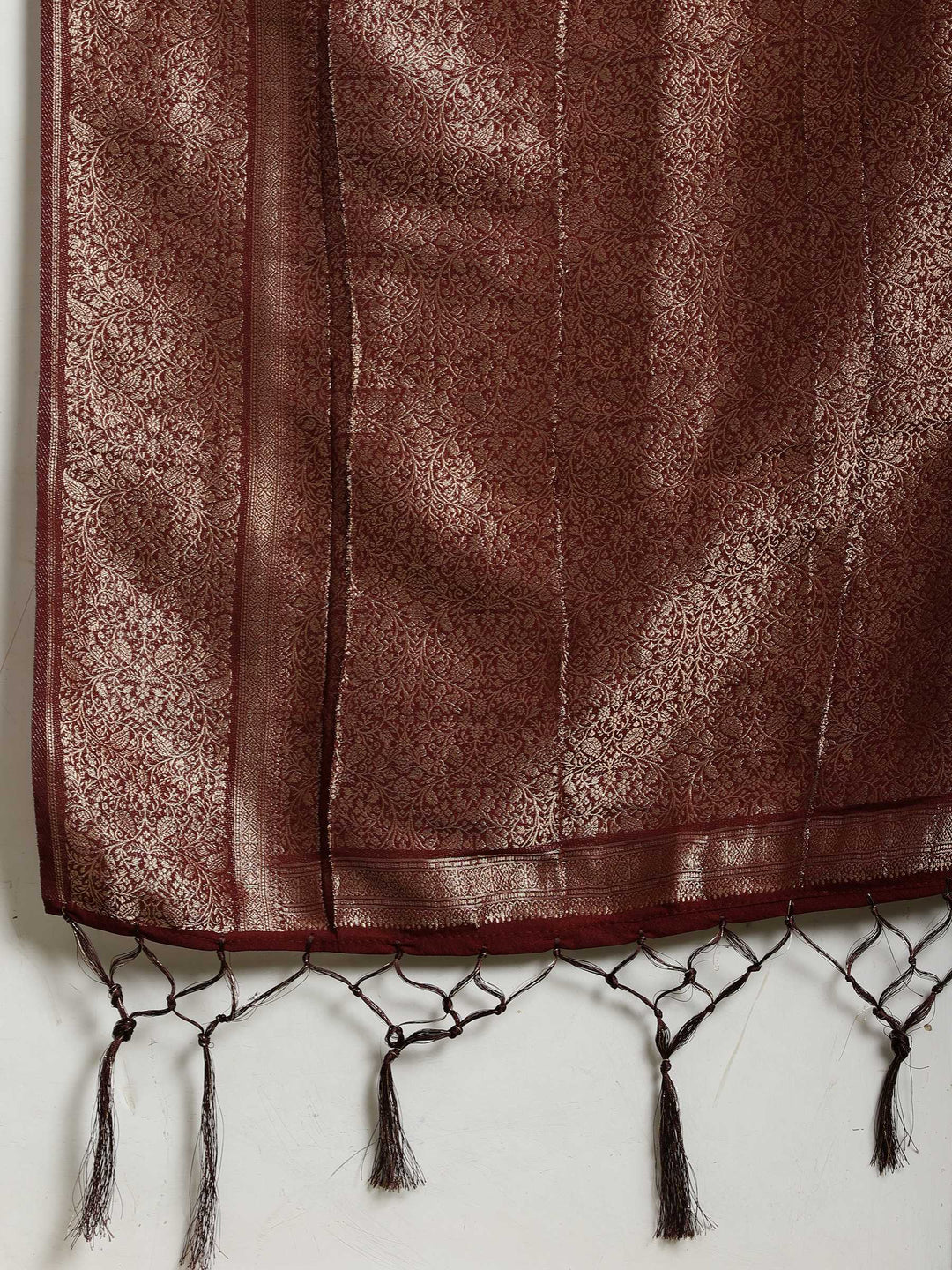 Polka Dot Woven Booti Crepe Saree