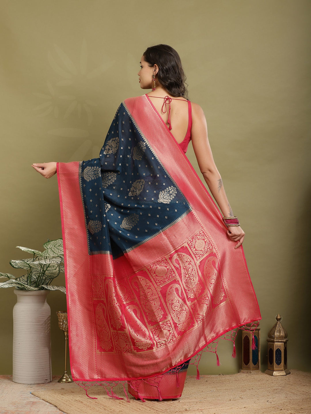 Zari Booti Woven  Crepe Saree
