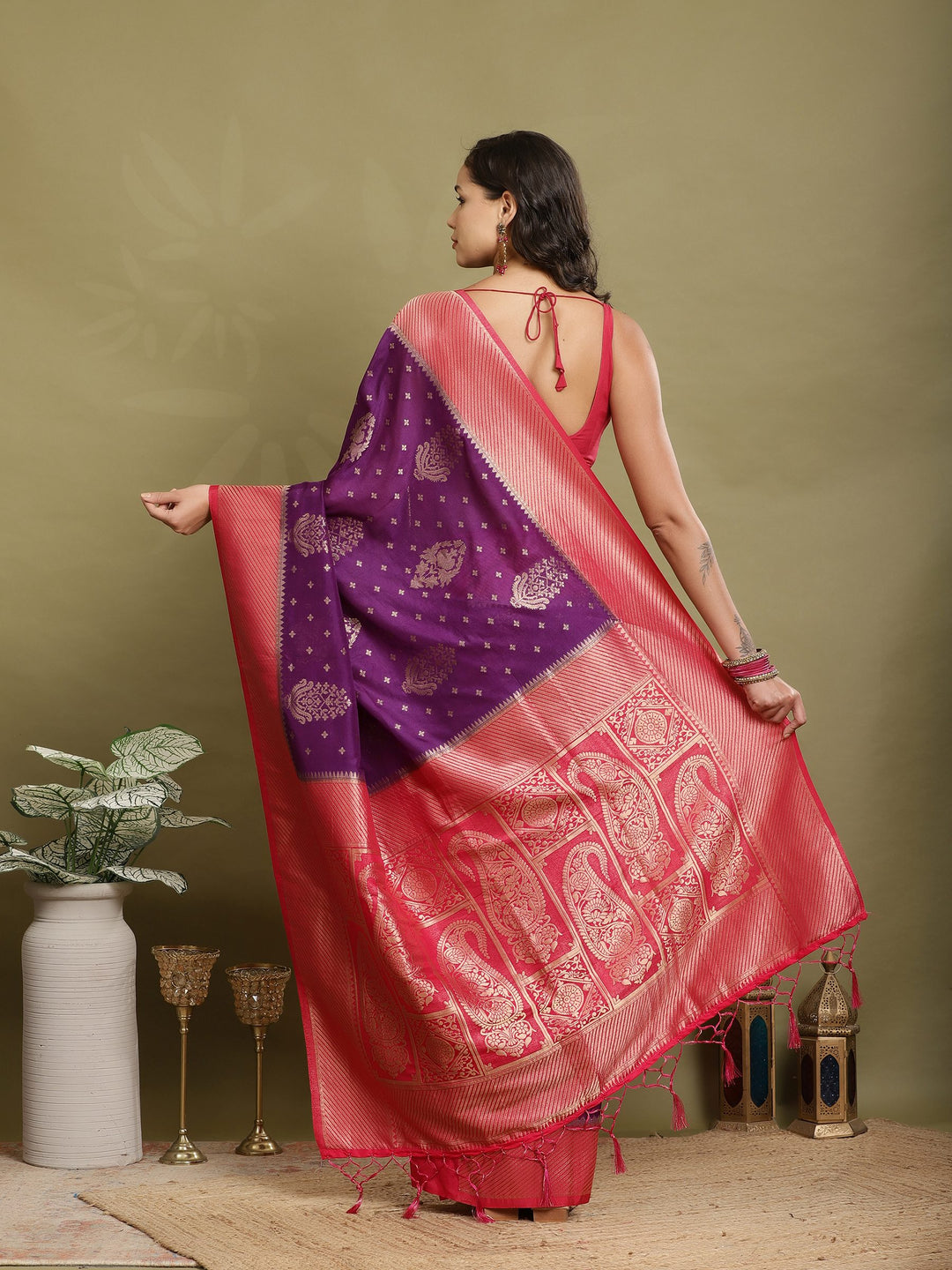 Zari Booti Woven  Crepe Saree
