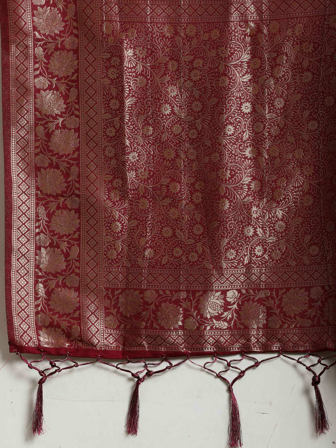Zari Booti Woven  Crepe Saree
