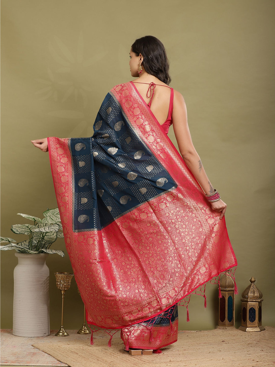 Zari Booti Woven  Crepe Saree
