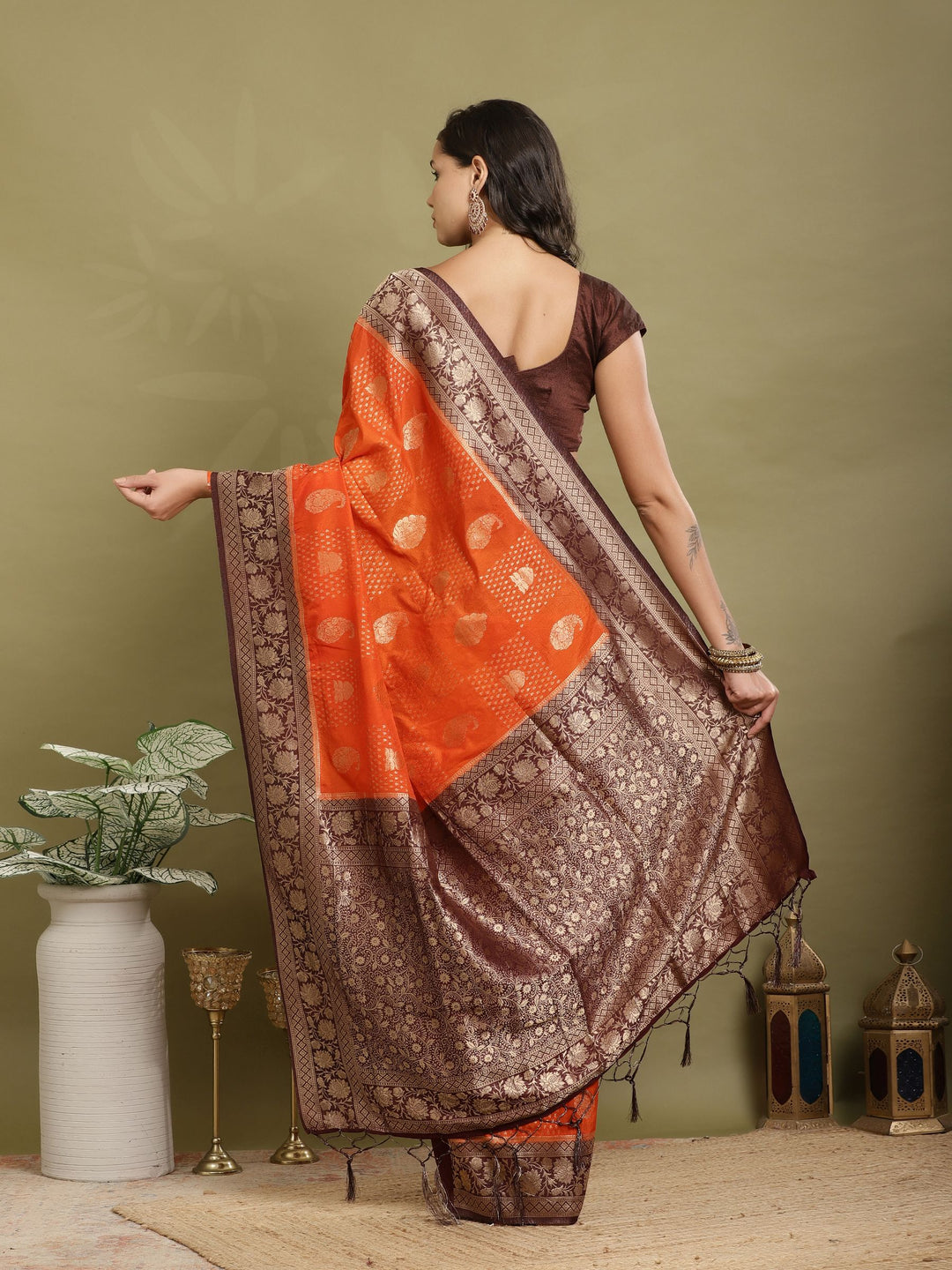 Zari Booti Woven  Crepe Saree