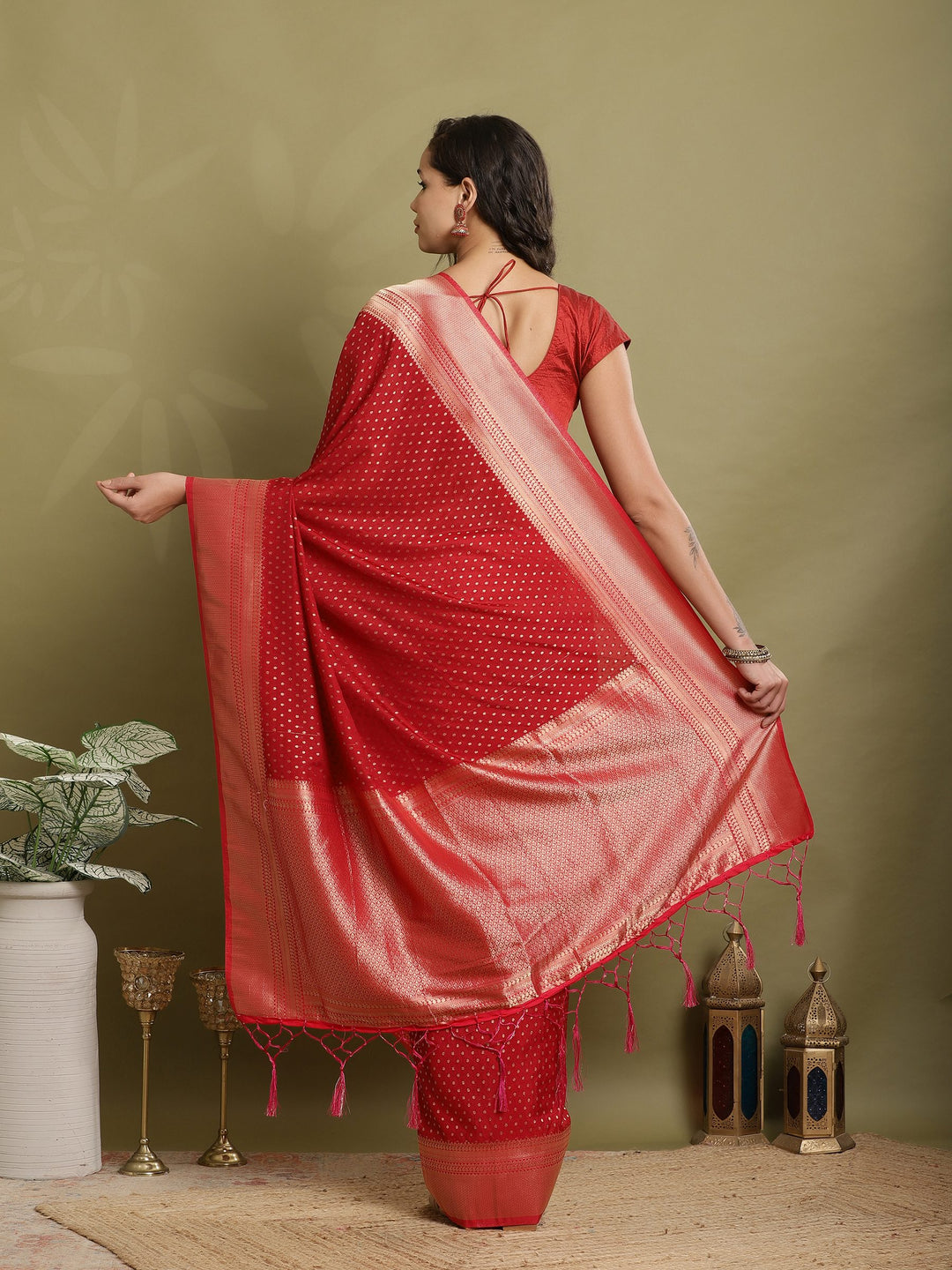 Zari Booti Woven  Crepe Saree