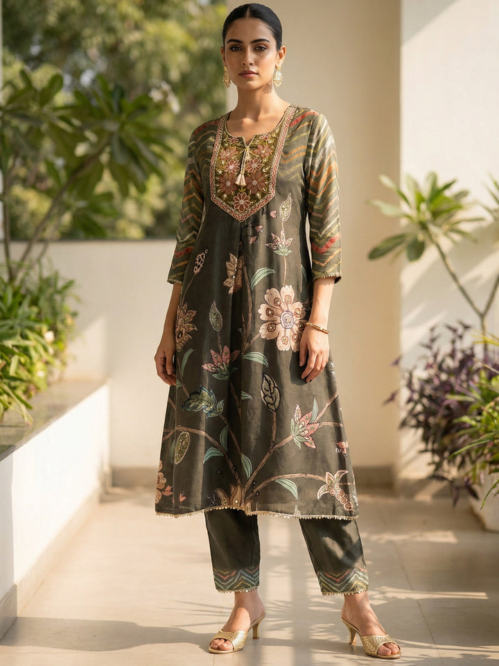 Light Green Crepe Printed Round Neck Kurta Set