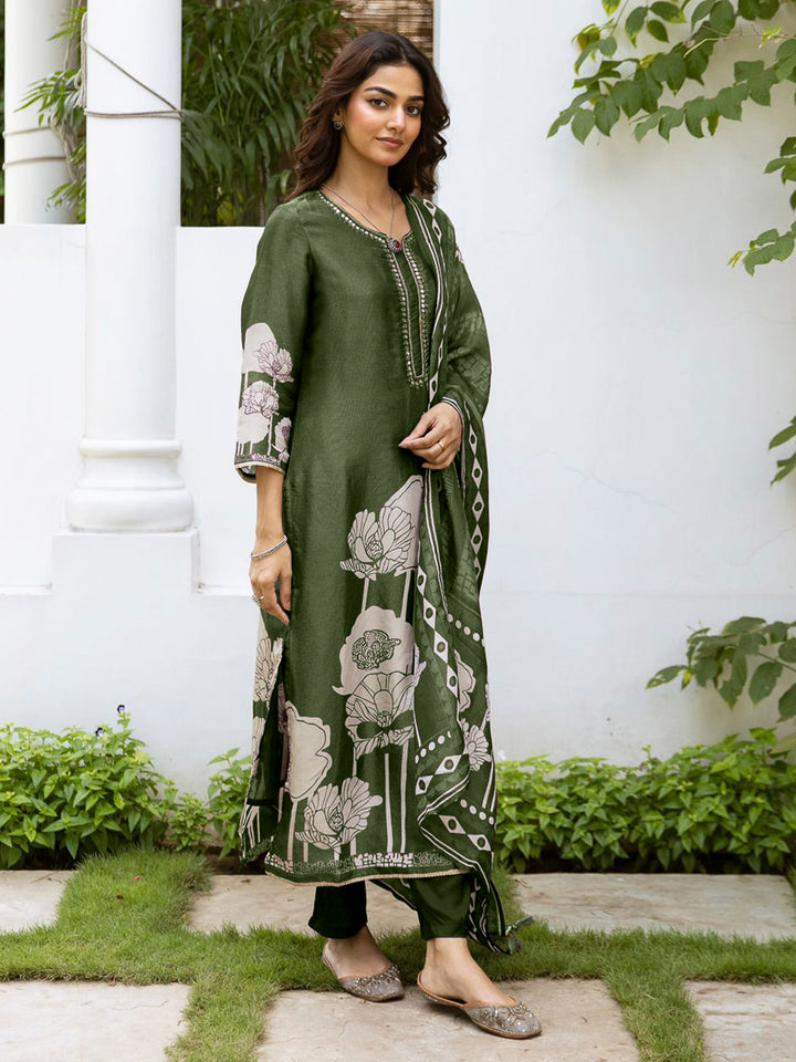 Green Embroidered Tissue Kurta With Pant &amp; Dupatta