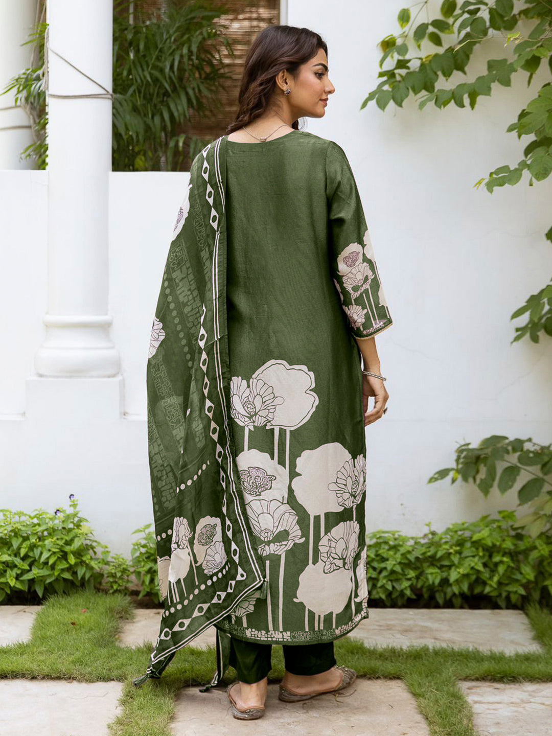 Green Embroidered Tissue Kurta With Pant &amp; Dupatta