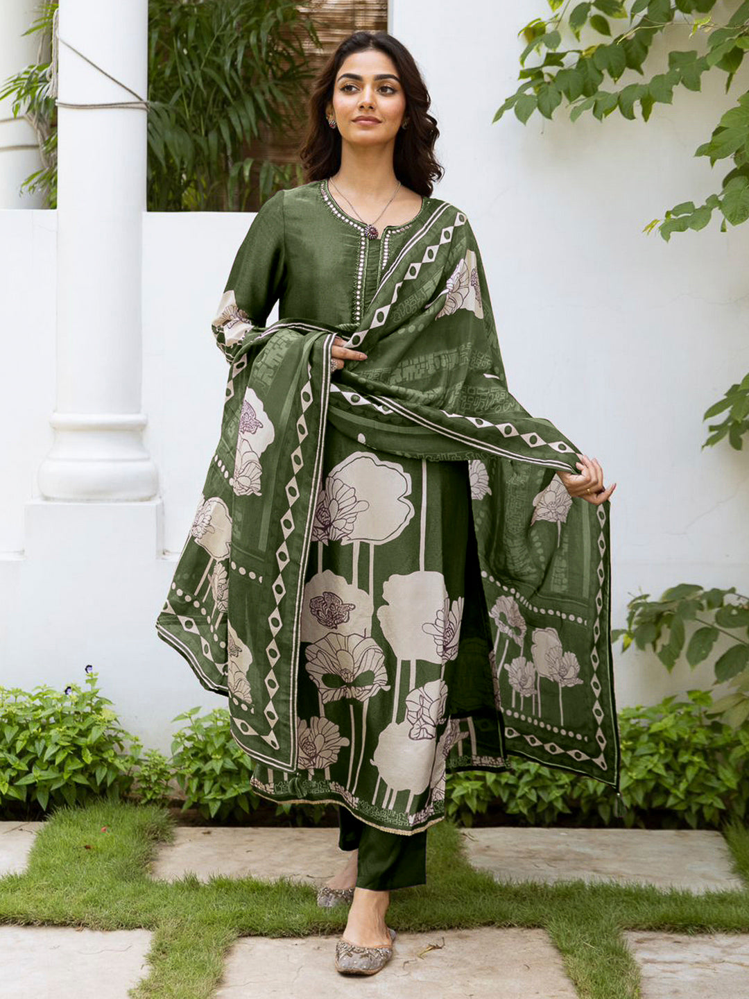 Green Embroidered Tissue Kurta With Pant &amp; Dupatta