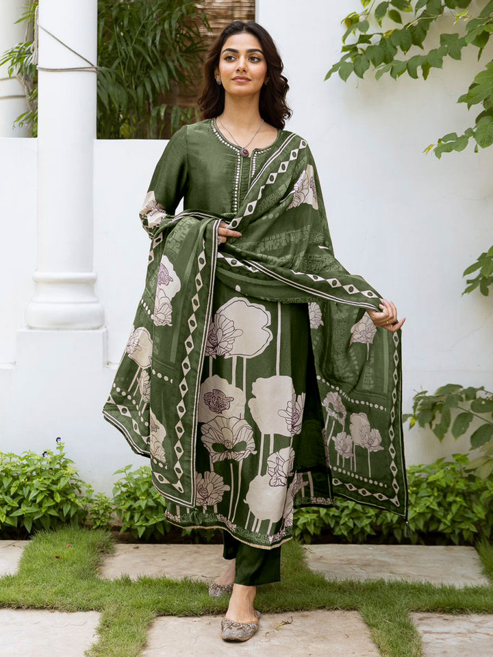 Green Embroidered Tissue Kurta With Pant &amp; Dupatta