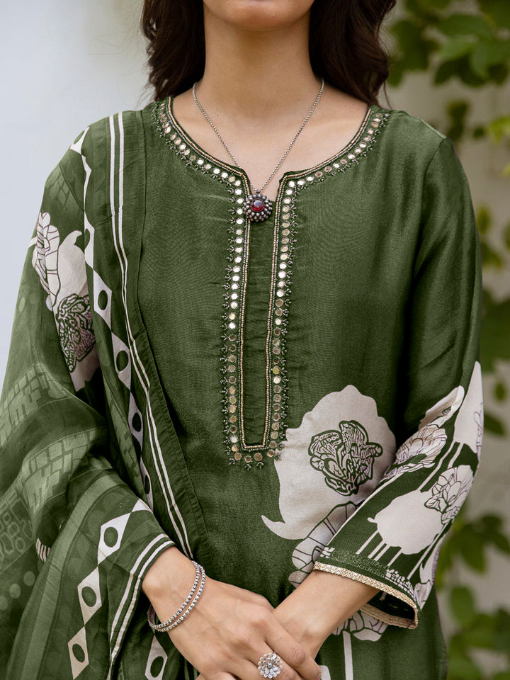 Green Embroidered Tissue Kurta With Pant &amp; Dupatta