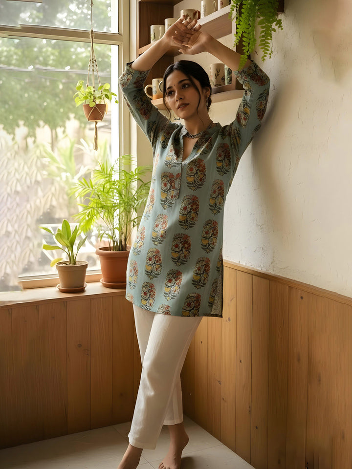 Blue Cotton Blend Printed Kurta