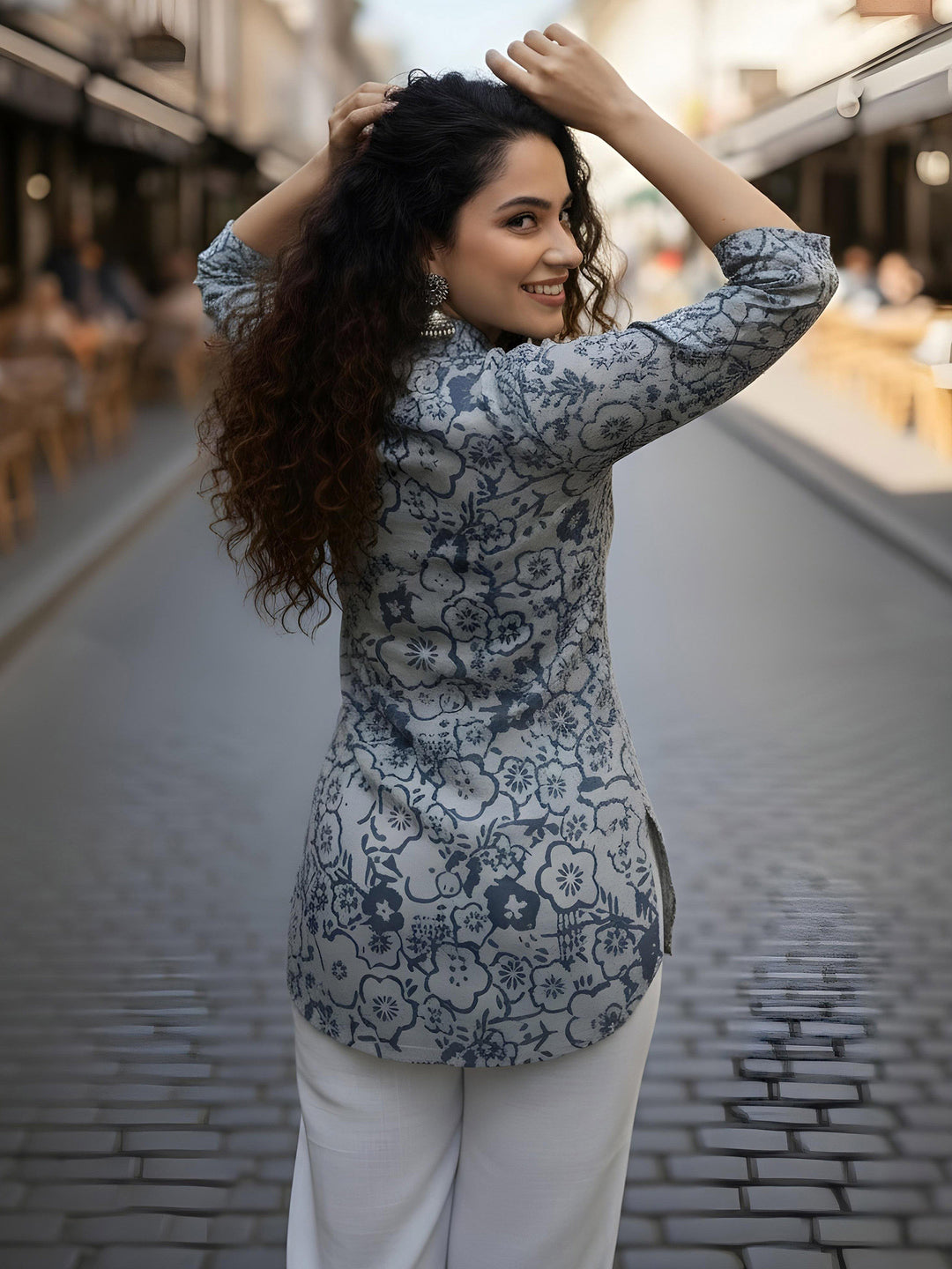 Blue Cotton Blend Printed Kurta