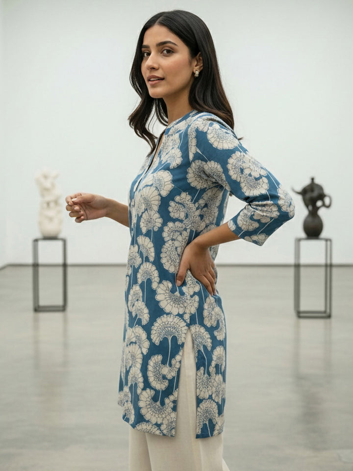 Blue Cotton Blend Printed Kurta