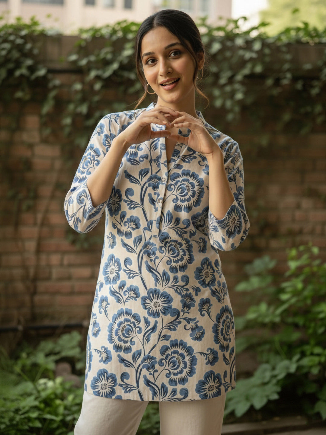 Blue Cotton Blend Printed Kurta