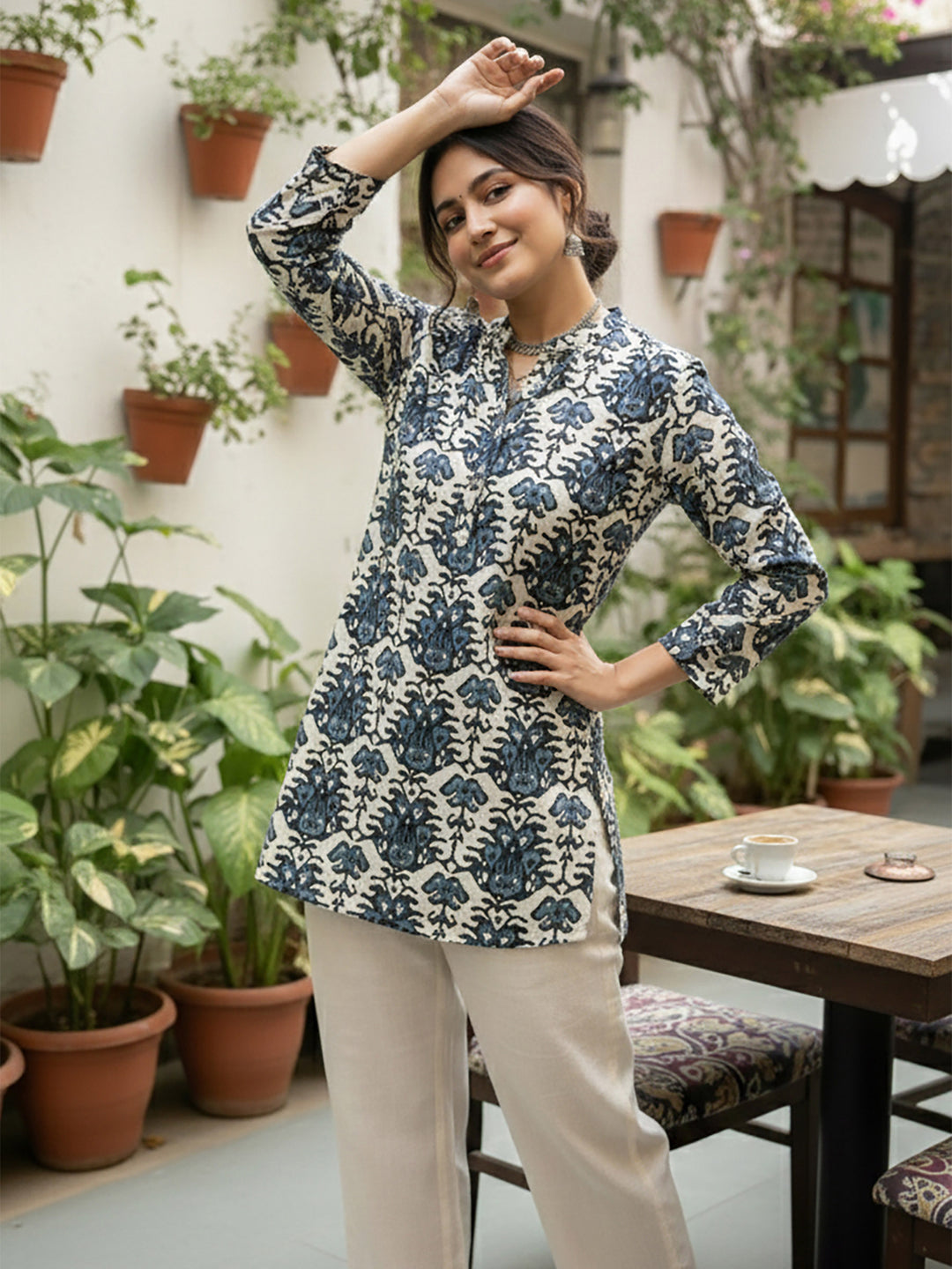Blue Cotton Blend Printed Kurta