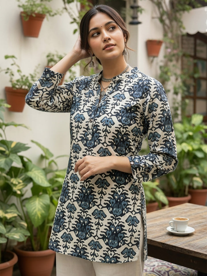 Blue Cotton Blend Printed Kurta